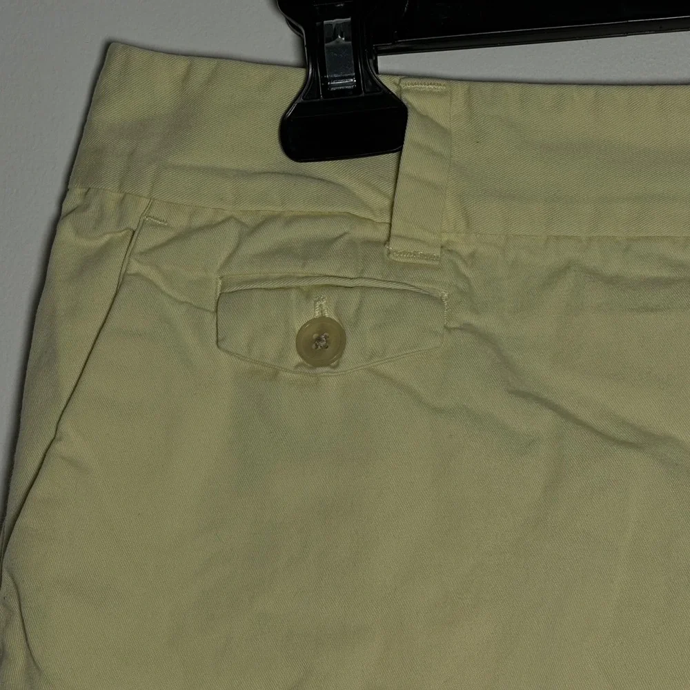 Ann Taylor LOFT Women's Yellow Cotton Shorts Size 6 Casual‎ Everyday Wear